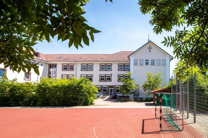 aws-buchen.jpg aws-buchen.jpg